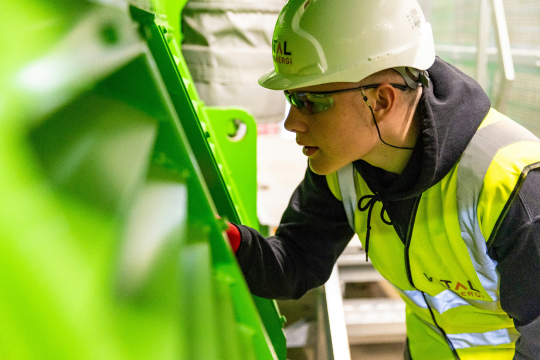 Raport płacowy HVAC 2026: wynagrodzenia instalatorów z podziałem na województwa i formę współpracy
